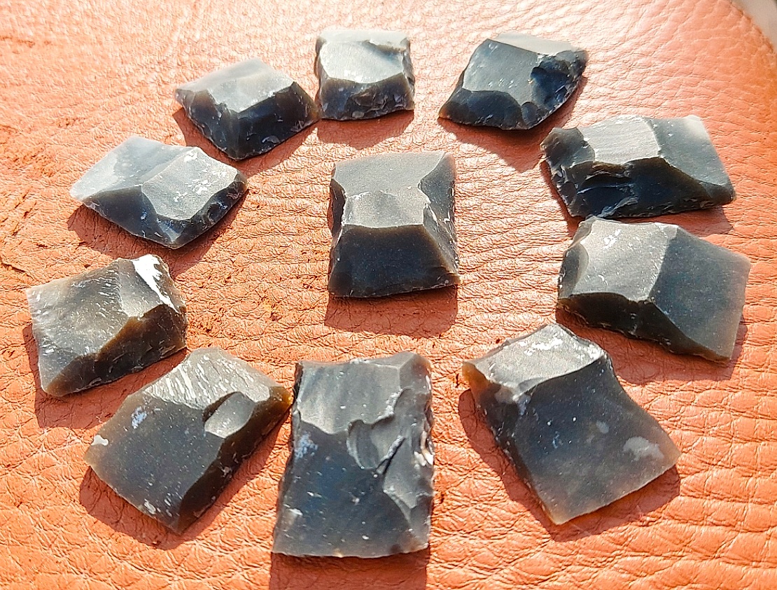 Gunflints in circle